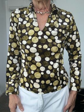 VINTAGE VELOUR ROCKER COLLARED PULLOVER VNECK KHAKI BROWN DOTS SML